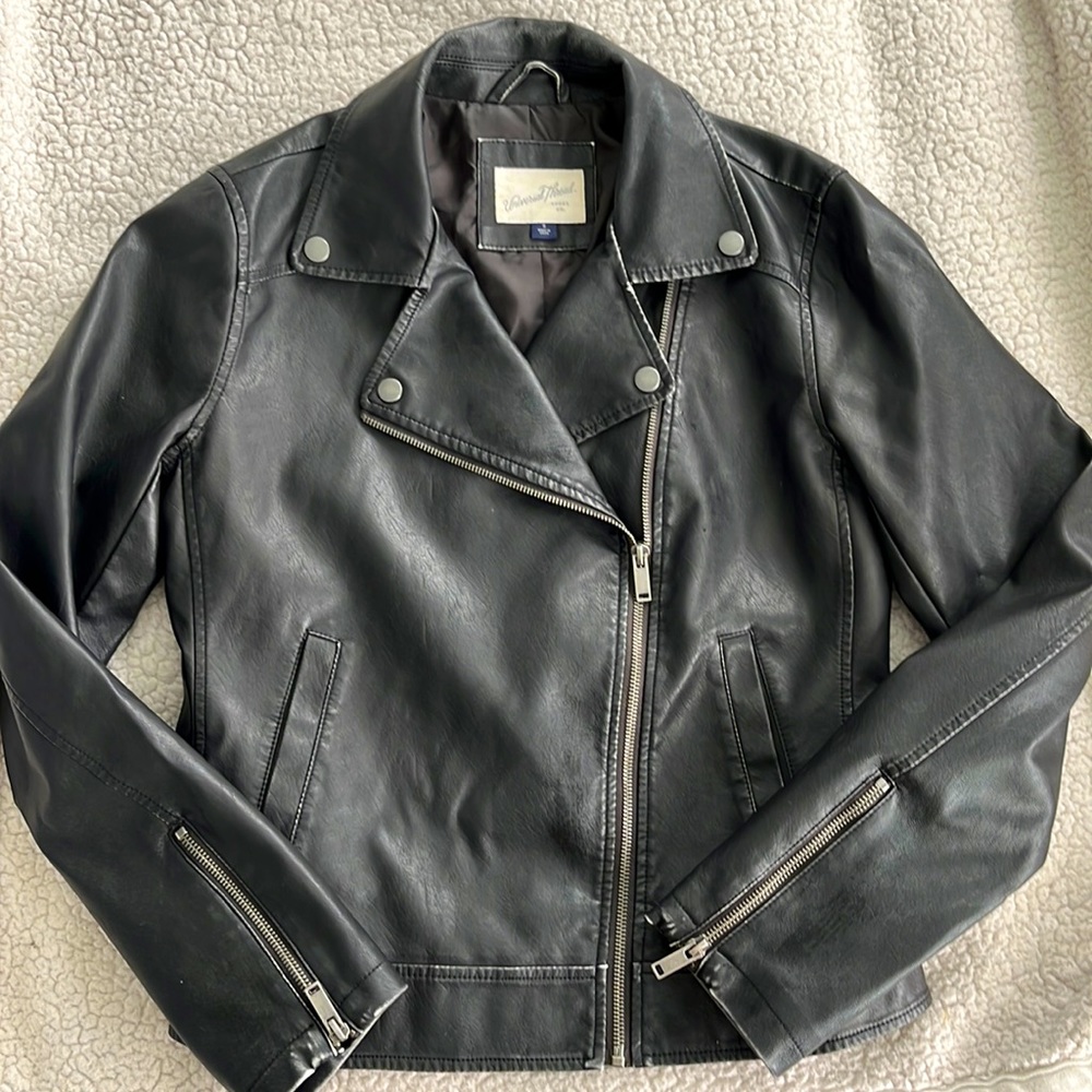 Black Moto Jacket, size S, loose fit, Pleather, Universal Thread